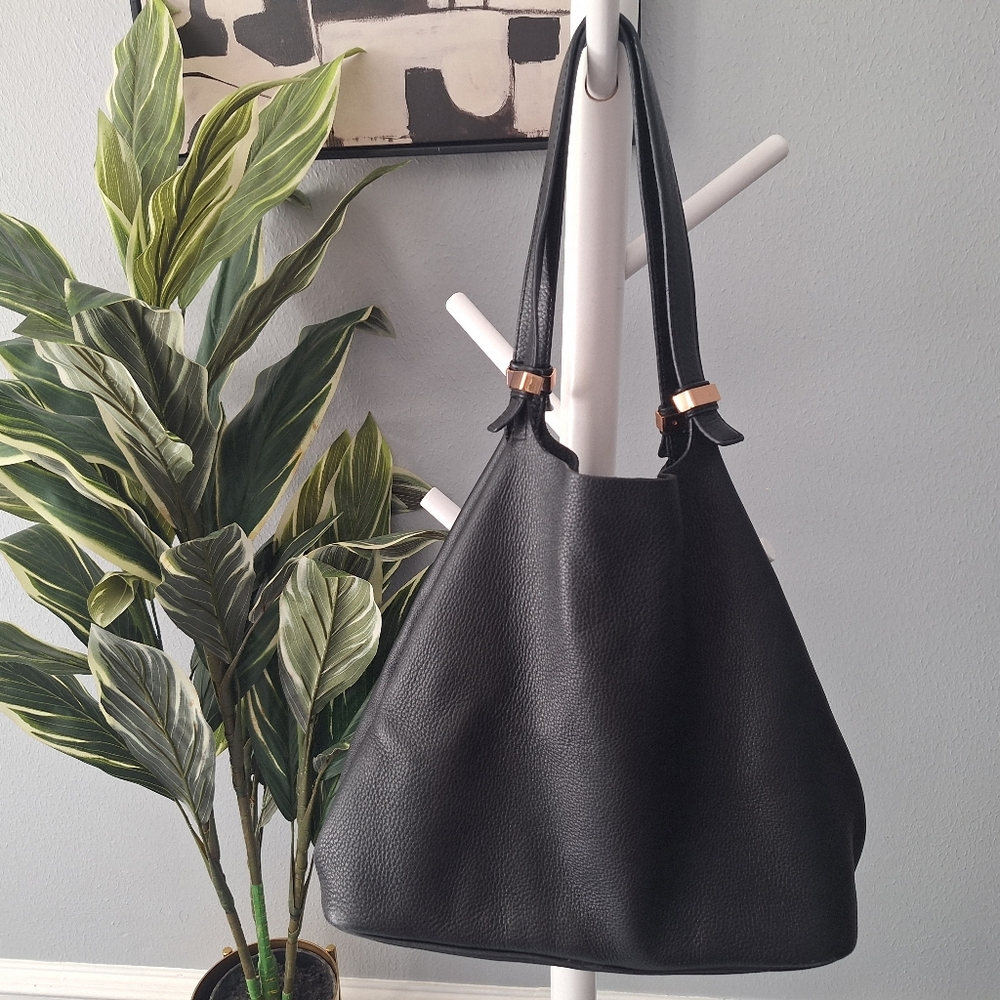 Micahel Kors Black Leather Tote Bag